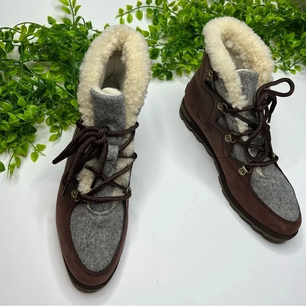 Sorel Sneakchic Alpine Boot Red Gray Size 8